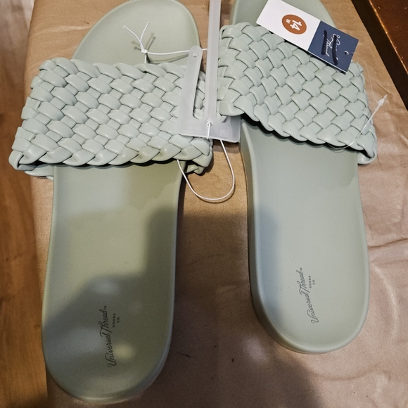 Universal Thread Women’s Polly Woven Slide Sandals Size 14 wide - Picture 2 of 4